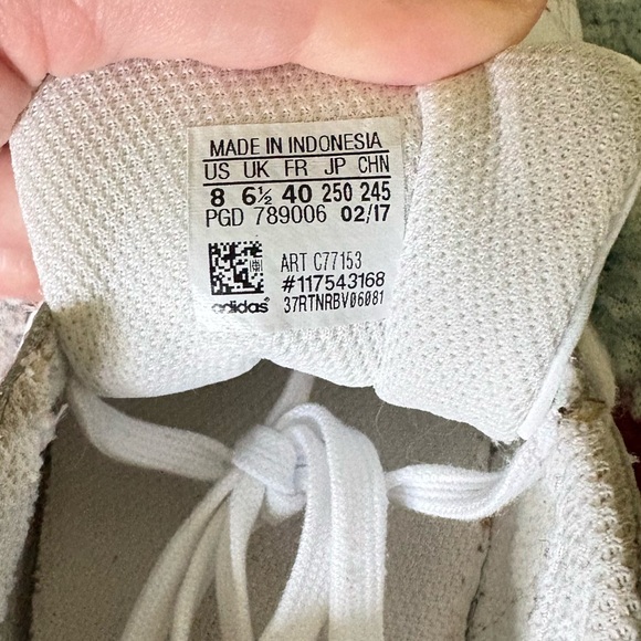 Adidas Superstar women’s size 8 - Picture 8 of 9